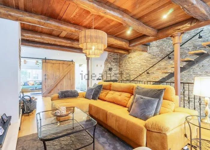 Holiday home Sashas House